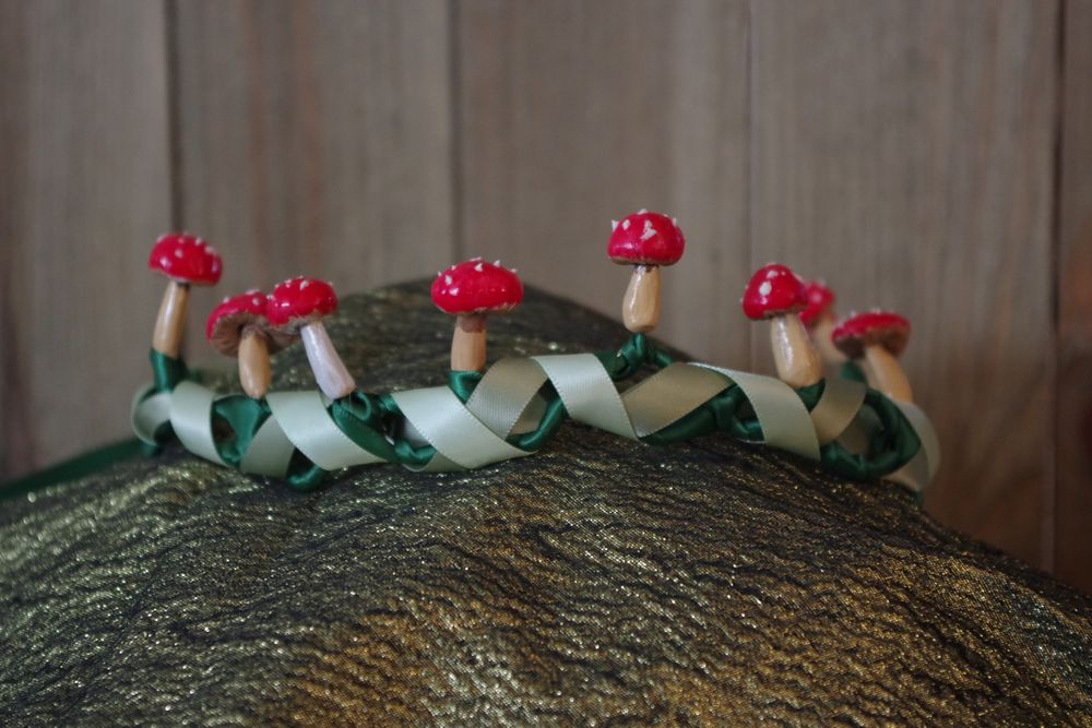 Dainty Amanita Goblin Crown